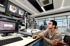 确保讲授取财产前沿同频