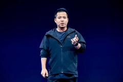 <b>成为余凯思虑的问题——软硬一体</b>